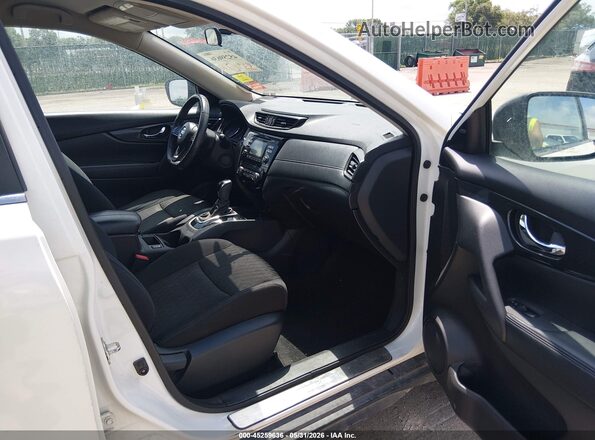 5N1AT2MV4HC895818 2017 NISSAN ROGUE White Սալոնի դիմացի տեսք