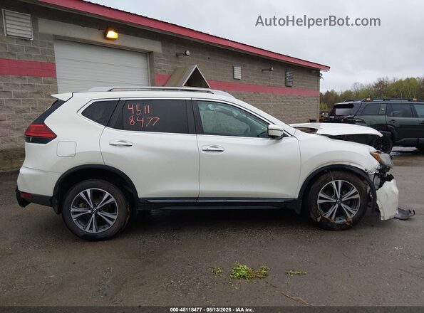 5N1AT2MV5HC794996 2017 NISSAN ROGUE White 