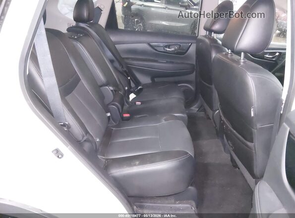 5N1AT2MV5HC794996 2017 NISSAN ROGUE White 