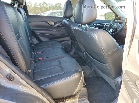 5N1AT2MV6HC740185 2017 NISSAN ROGUE Gray Rear interior view