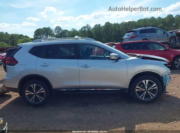 5N1AT2MV7JC816664 2018 NISSAN ROGUE Silver 360 interior view