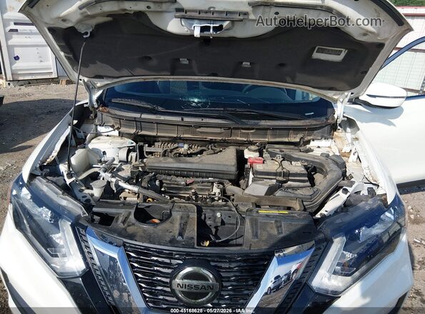 5N1AT2MV7KC748948 2019 NISSAN ROGUE White Rear view