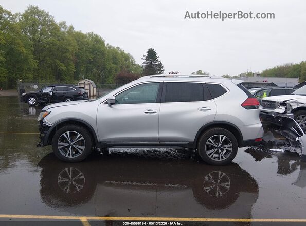 5N1AT2MV8HC845486 2017 NISSAN ROGUE Silver 