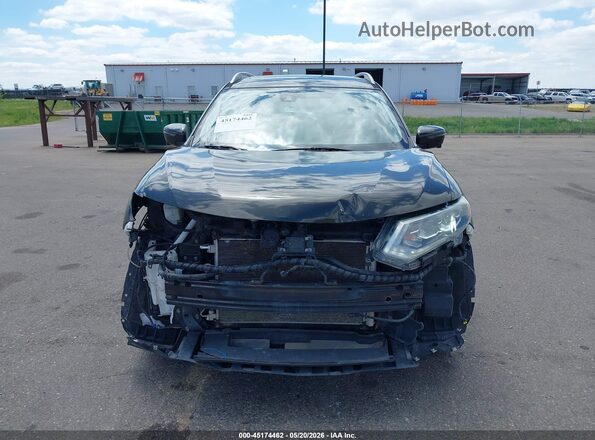 5N1AT2MV8HC857685 2017 NISSAN ROGUE Green Widok wnętrza z tyłu