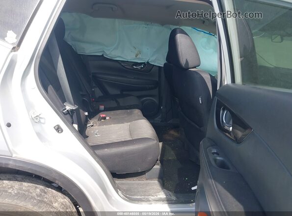 5N1AT2MV8JC710658 2018 NISSAN ROGUE Silver Widok naklejki z numerem VIN