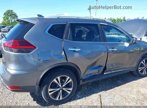 5N1AT2MV8JC834770 2018 NISSAN ROGUE Gray Front view