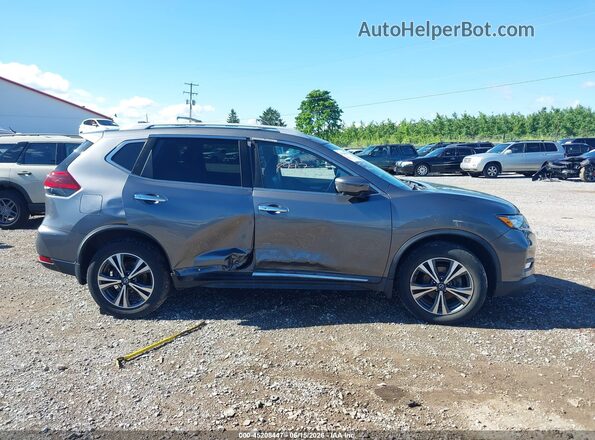 5N1AT2MV8JC834770 2018 NISSAN ROGUE Gray Rear interior view