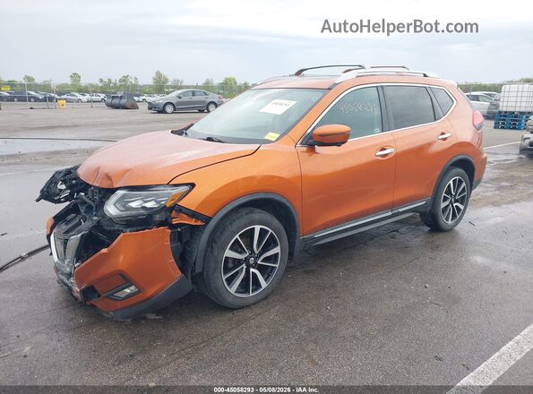 5N1AT2MV9HC740049 2017 NISSAN ROGUE Оранжевый Передняя левая четверть