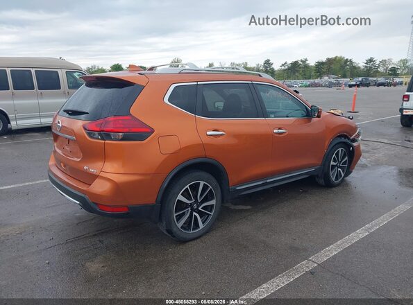 5N1AT2MV9HC740049 2017 NISSAN ROGUE Оранжевый Задняя правая четверть