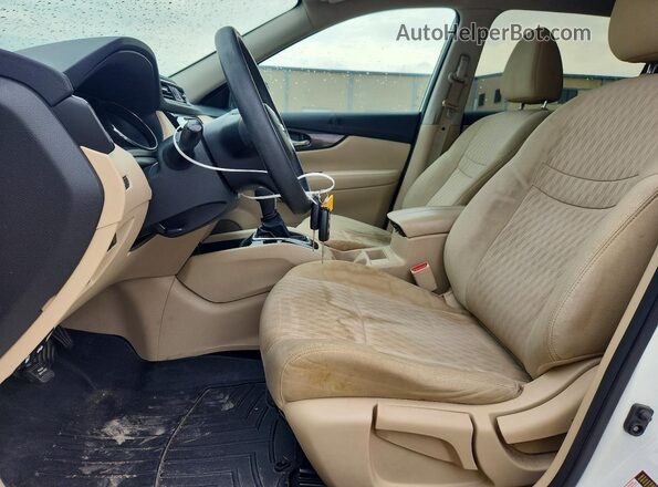 5N1AT2MVXHC799983 2017 NISSAN ROGUE White Front interior view
