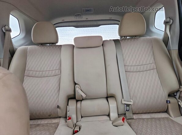 5N1AT2MVXHC799983 2017 NISSAN ROGUE White Rear seats view