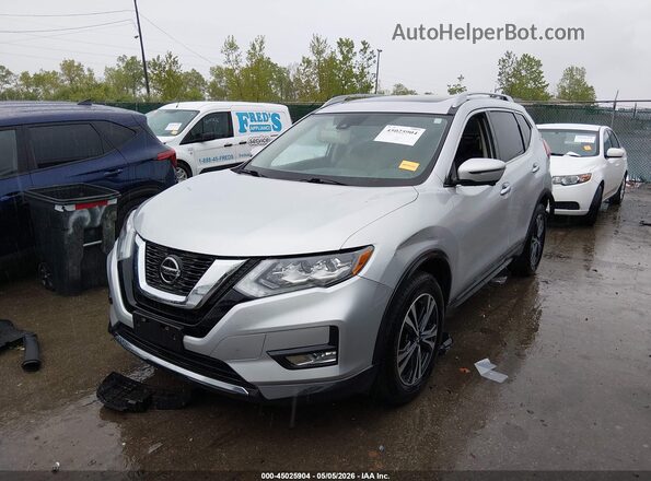 5N1AT2MVXJC808817 2018 NISSAN ROGUE Silver 