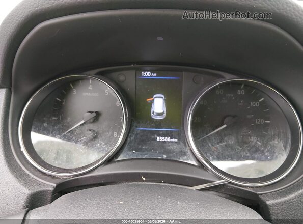 5N1AT2MVXJC808817 2018 NISSAN ROGUE Silver 