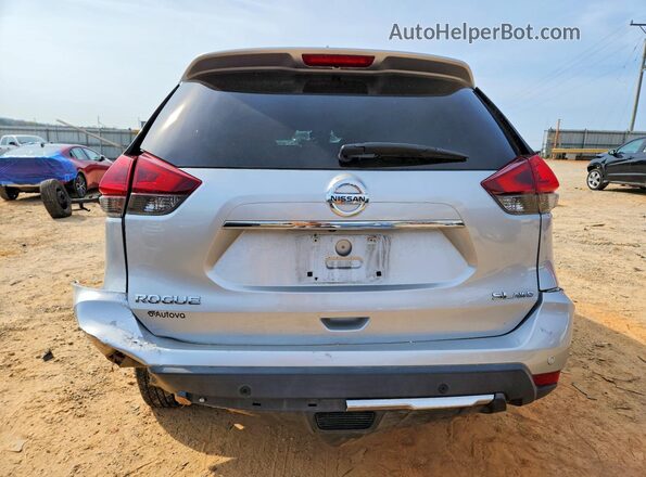 5N1AT2MVXLC755264 2020 NISSAN ROGUE Silver Հետևի տեսք