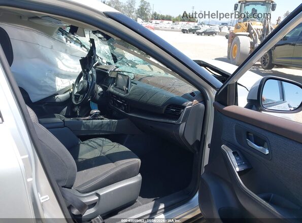 5N1AT3BA1MC819988 2021 NISSAN ROGUE Silver Вид салону спереду