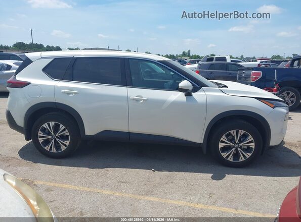 5N1AT3BA8MC810110 2021 NISSAN ROGUE White Vista interior trasera