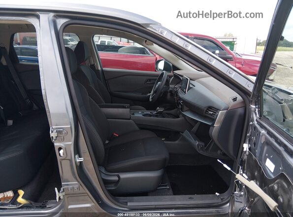 5N1BT3AA0PC790946 2023 NISSAN ROGUE Gray წინა სალონის ხედი