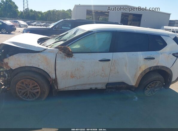 5N1BT3AA3PC941150 2023 NISSAN ROGUE White Rear interior view