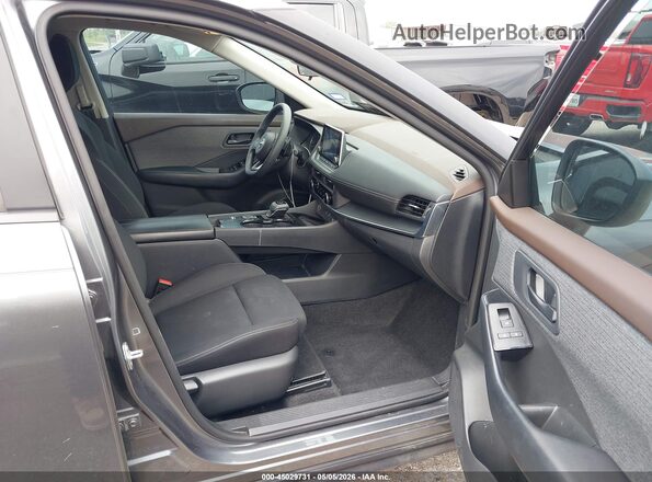 5N1BT3AA5PC751222 2023 NISSAN ROGUE Gray Vista interior delantera