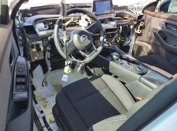 5N1BT3AB0PC934147 2023 NISSAN ROGUE White Առջևի վահանակի տեսք