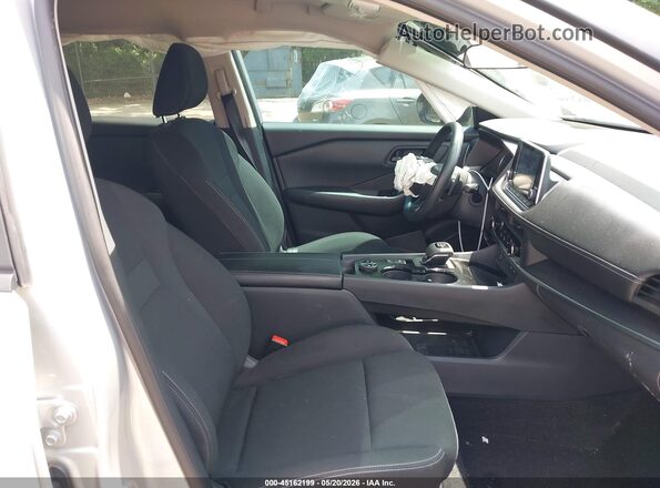 5N1BT3AB8SC770056 2025 NISSAN ROGUE Серебряный Вид салона спереди