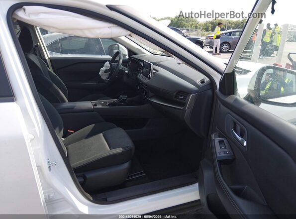 5N1BT3BA0RC710871 2024 NISSAN ROGUE White Вид салону спереду