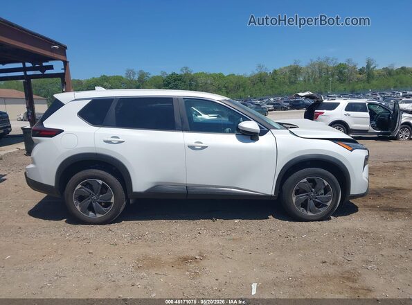 5N1BT3BA2RC731785 2024 NISSAN ROGUE White Vista interior trasera