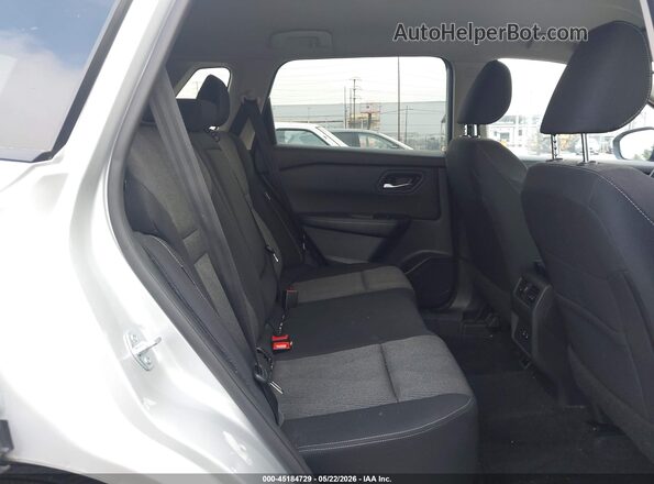 5N1BT3BA3RC697212 2024 NISSAN ROGUE Gray Vista de la etiqueta del VIN