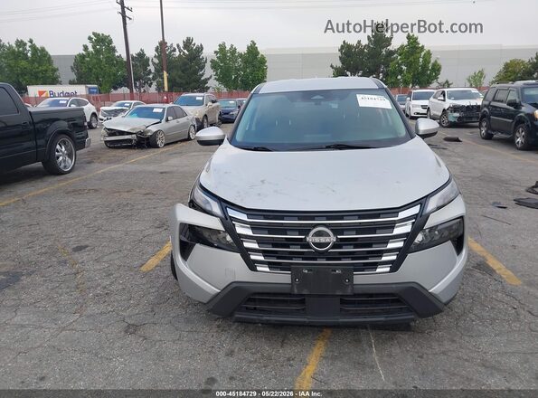 5N1BT3BA3RC697212 2024 NISSAN ROGUE Gray Vista interior trasera