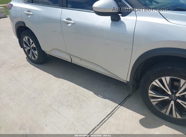 5N1BT3BA6PC867480 2023 NISSAN ROGUE Silver Widok z przodu