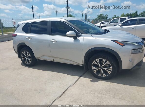 5N1BT3BA6PC867480 2023 NISSAN ROGUE Silver Widok wnętrza z tyłu
