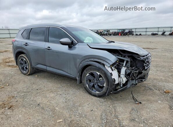 5N1BT3BA8RC719043 2024 NISSAN ROGUE Серый Передняя правая четверть