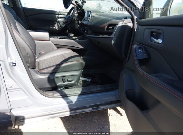5N1BT3BB0SC806899 2025 NISSAN ROGUE Gray Вид салону спереду