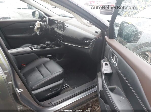 5N1BT3CB1PC798480 2023 NISSAN ROGUE Gray Widok wnętrza z przodu
