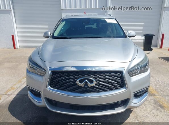 5N1DL0MN0JC519673 2018 INFINITI QX60 Silver Widok wnętrza z tyłu