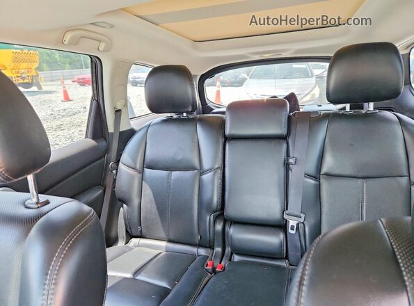5N1DR2MM2HC676598 2017 NISSAN PATHFINDER Black Հետևի նստատեղերի տեսք