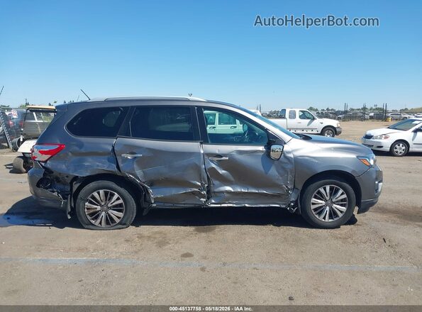 5N1DR2MM2JC667356 2018 NISSAN PATHFINDER Gray Вид задньої частини салону