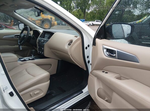 5N1DR2MM3HC668915 2017 NISSAN PATHFINDER Белый Вид салона спереди