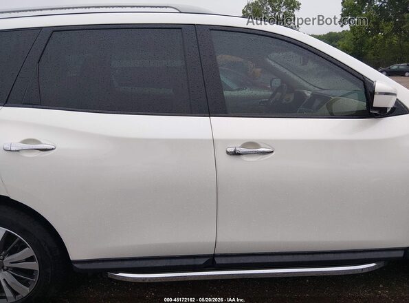 5N1DR2MM3HC668915 2017 NISSAN PATHFINDER Белый Вид задней части салона