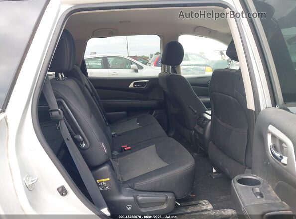 5N1DR2MM3JC627206 2018 NISSAN PATHFINDER Silver 