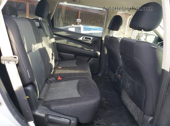 5N1DR2MM3KC597111 2019 NISSAN PATHFINDER Silver Rear interior view