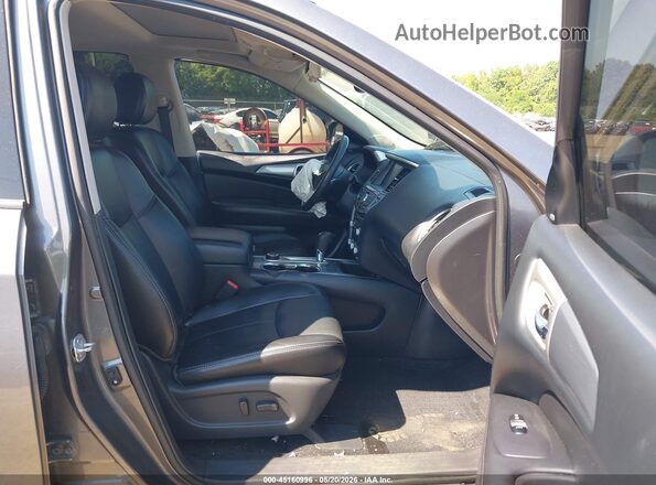 5N1DR2MM5HC645930 2017 NISSAN PATHFINDER Gray Front interior view