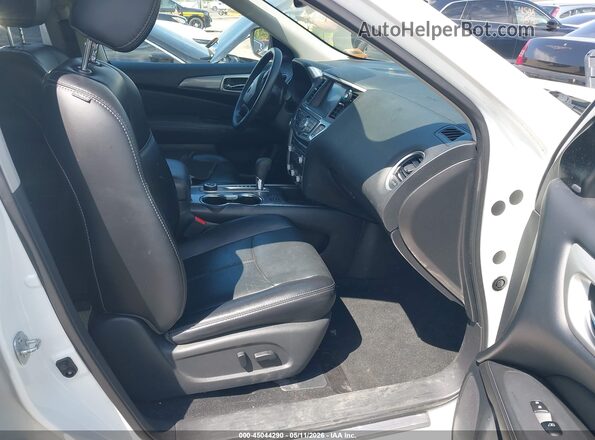 5N1DR2MM5JC654553 2018 NISSAN PATHFINDER White Widok wnętrza z przodu