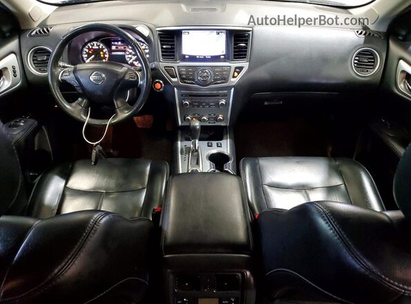5N1DR2MM8HC647428 2017 NISSAN PATHFINDER Black Dashboard view