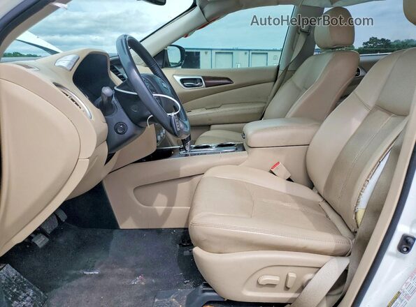 5N1DR2MN0HC626954 2017 NISSAN PATHFINDER White Front interior view