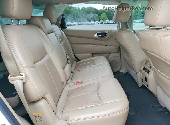 5N1DR2MN0HC626954 2017 NISSAN PATHFINDER White Rear interior view