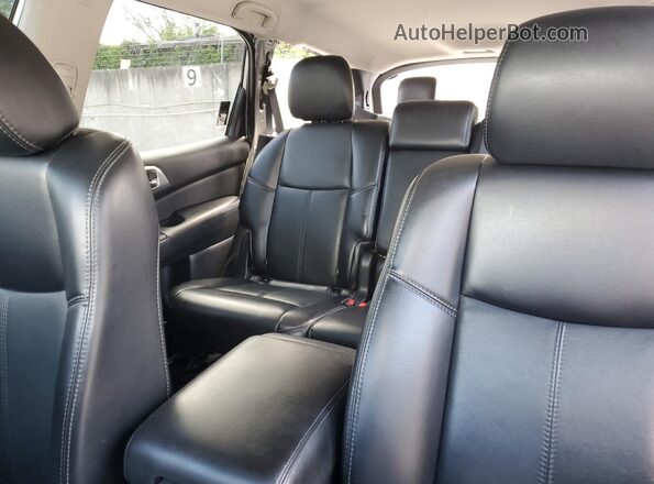 5N1DR2MN0JC653206 2018 NISSAN PATHFINDER Silver Vista de los asientos traseros