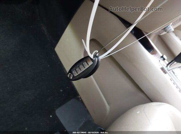 5N1DR2MN2HC686864 2017 NISSAN PATHFINDER White Dashboard view