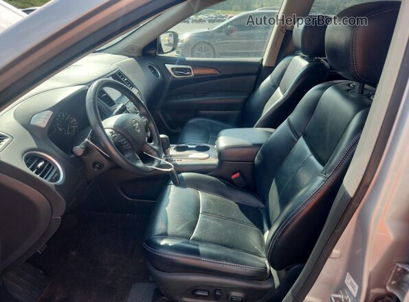 5N1DR2MN5JC605846 2018 NISSAN PATHFINDER Серебряный Вид салона спереди