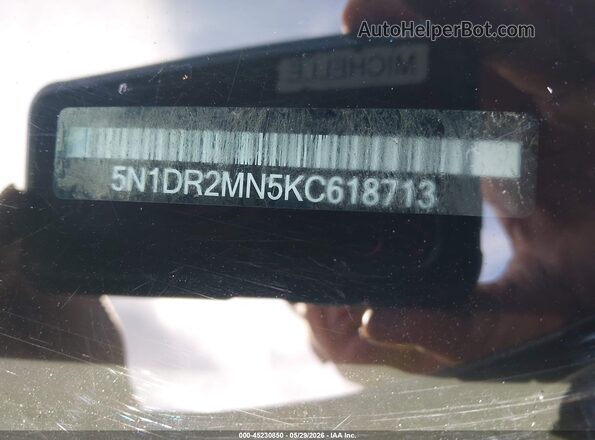 5N1DR2MN5KC618713 2019 NISSAN PATHFINDER Gray Engine compartment view